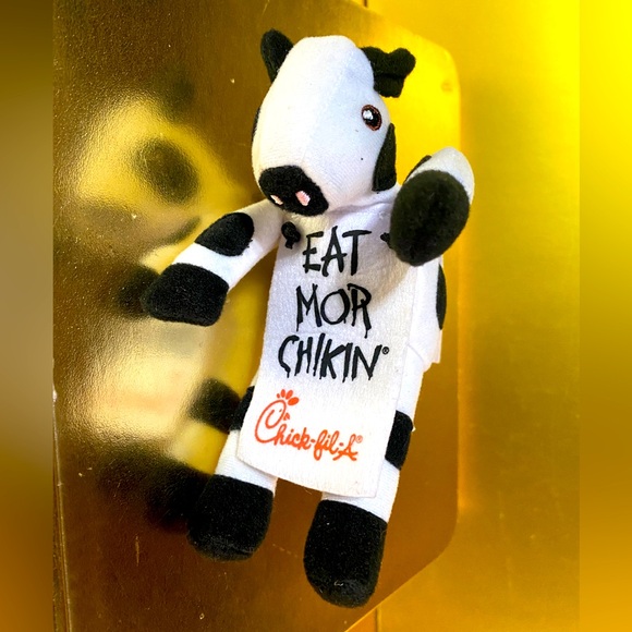 CHICK-FIL-A  PROMOTIONAL COW PLUSH WEARING DOUBLE-SIDED SIGN EAT MOR CHIKIN 2002 - Picture 4 of 15